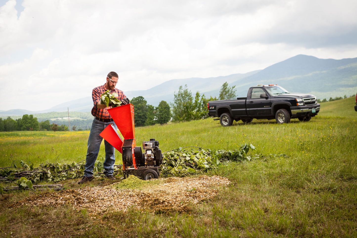 Flishuggeren fra DR Power egner seg til å kjøre kvister gjennom maskinen