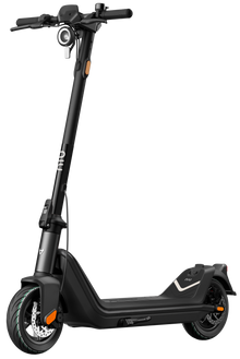 Kqi3 sparkesykkel fra Niu sort sett fra front i 45grader