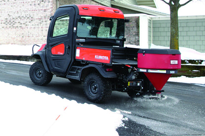 Low Pro 500W saltstrøer bakmontert på UTV