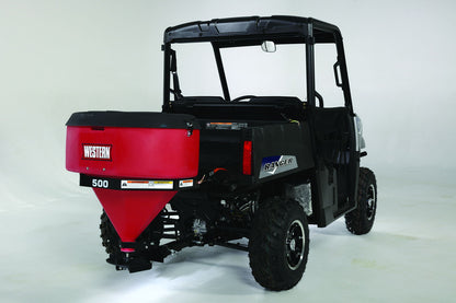 Low Pro 500W saltstrøer bakmontert på UTV