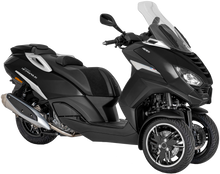 Sort Metropolis fra Peugeot hovedbilde i studio